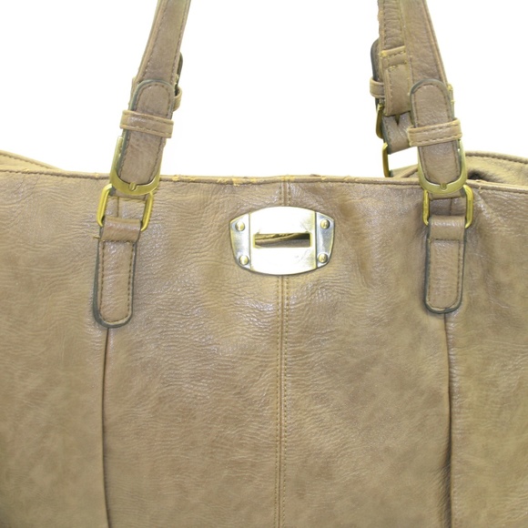 Vintage Chloe - Picture 3 of 3